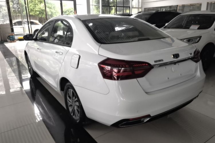 GEELY Emgrand 2018 immagine di auto #5