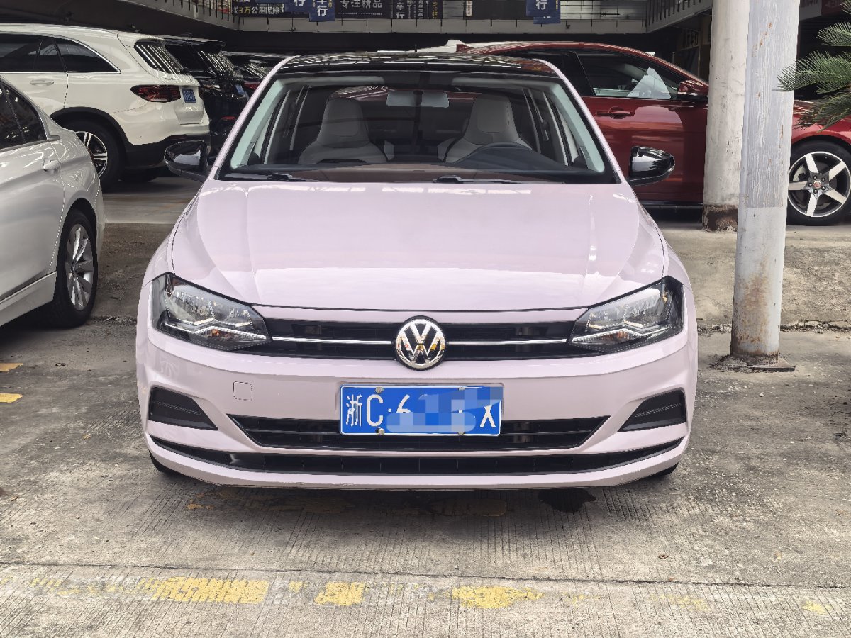 Volkswagen Polo 2020 car image #2