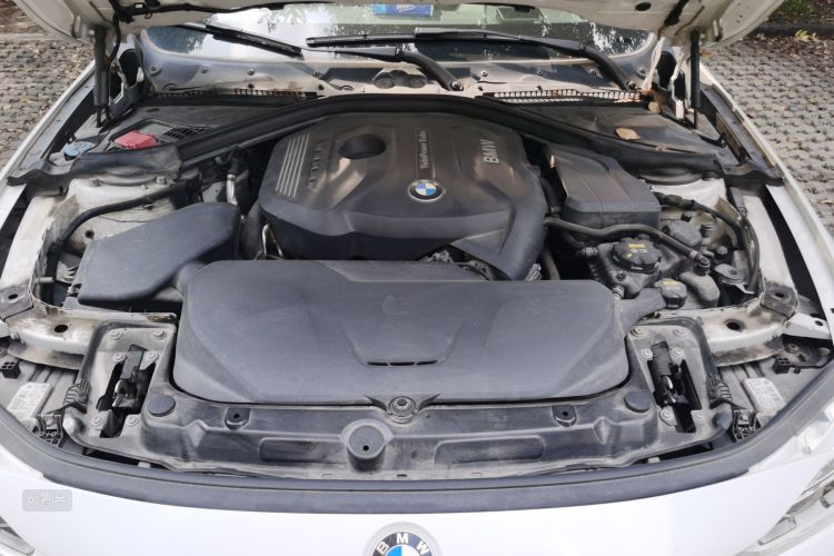 BMW 3 Series 2018 #22 BMW 3 Series 2018 car image #22