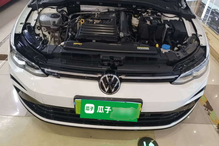 Volkswagen Golf 2023 car image #20