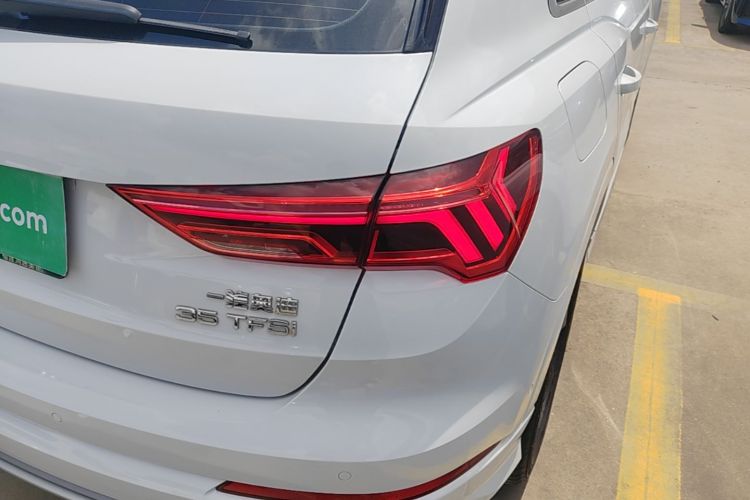 Audi Q3 2023 #8 Audi Q3 2023 car image #8