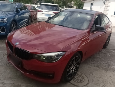 BMW 3 Series GT 2018 BMW 3 Series GT 2018 car image