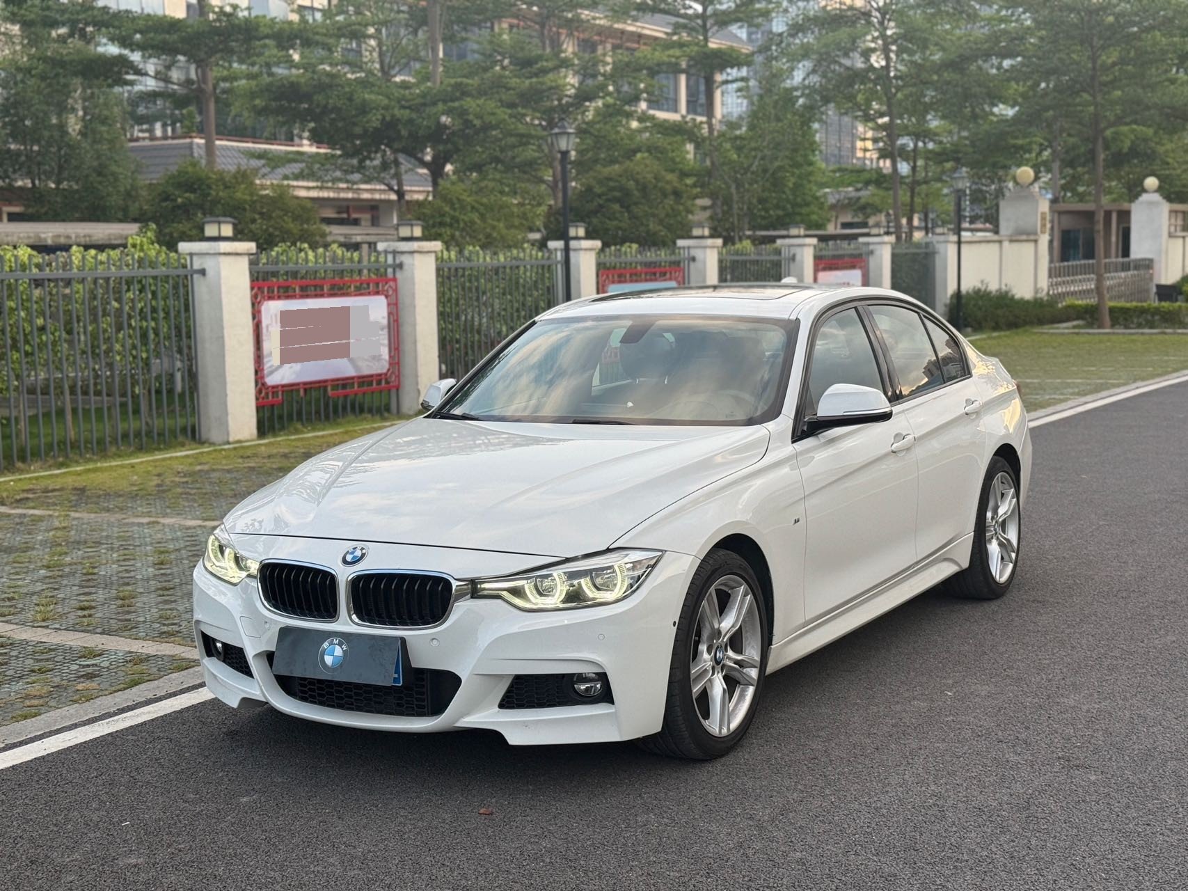 BMW 3 Series 2018 car image 