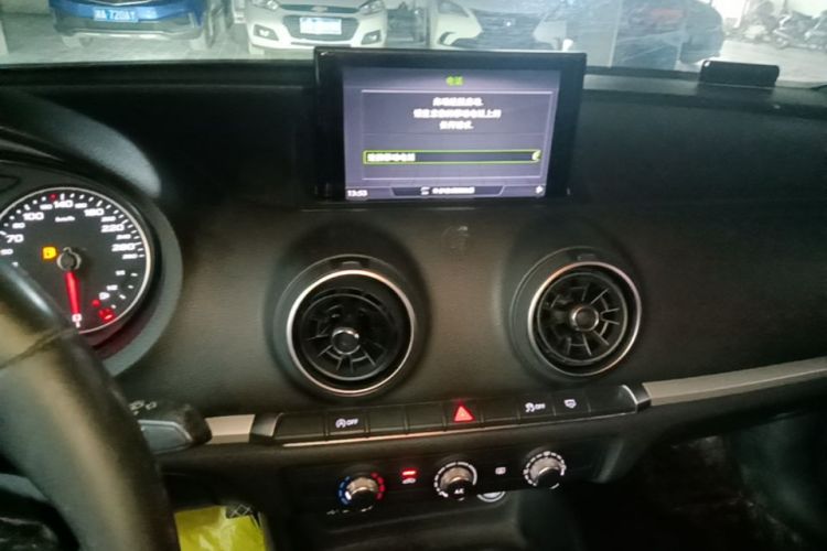 Audi A3 2018 image de voiture #13