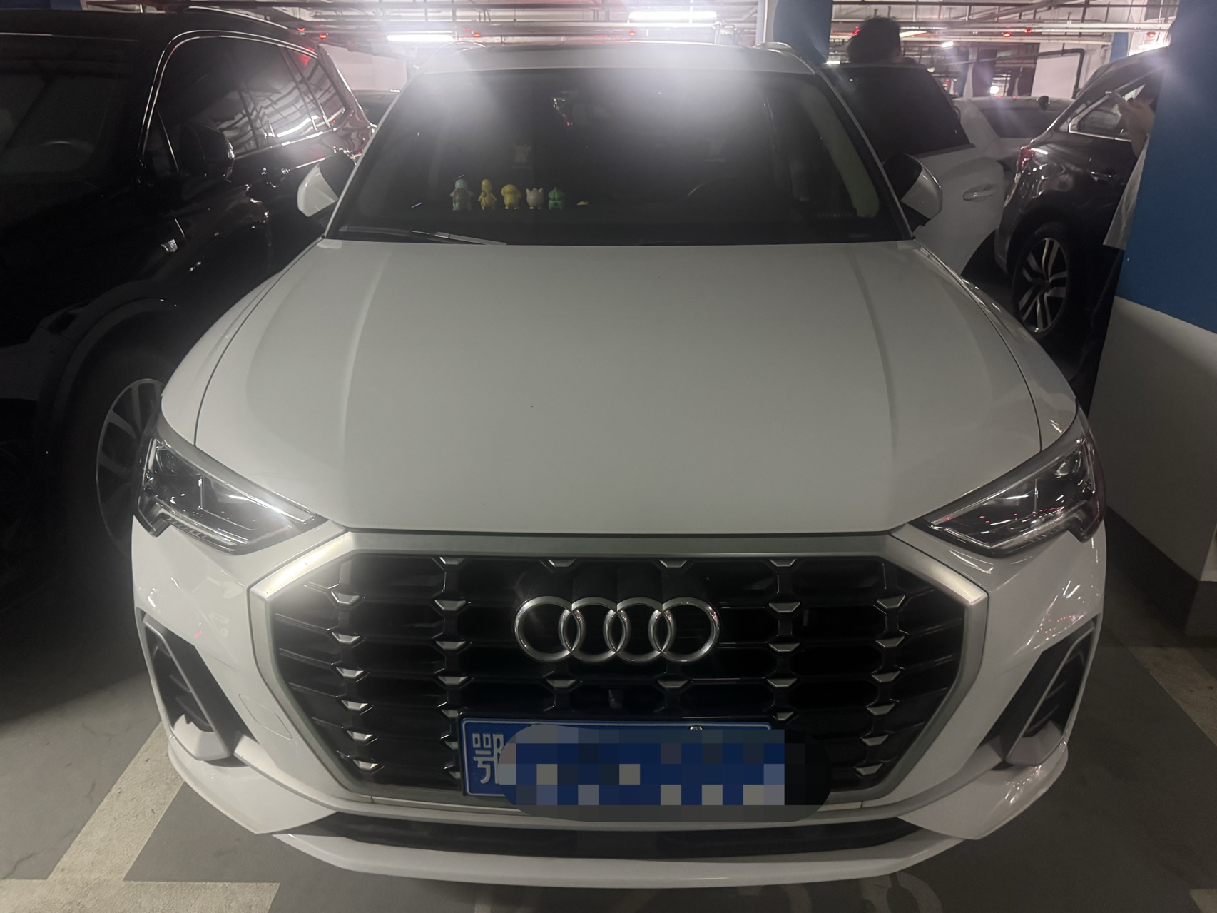 Audi Q3 2020 car image #2