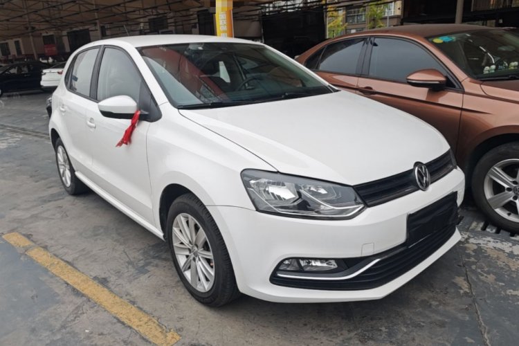 Volkswagen Polo 2015 #4 Volkswagen Polo 2015 car image #4