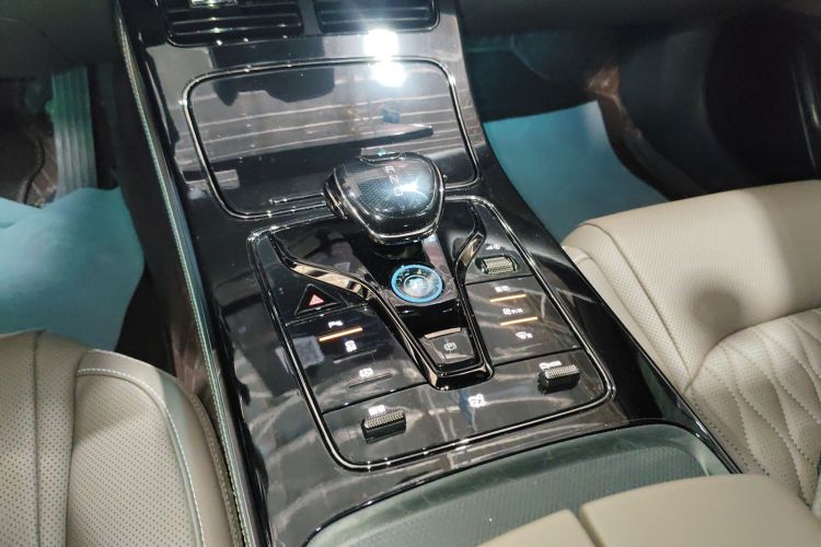 BYD Han 2023 imagen de coche #14