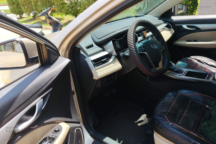 GEELY Emgrand 2019 car image #18