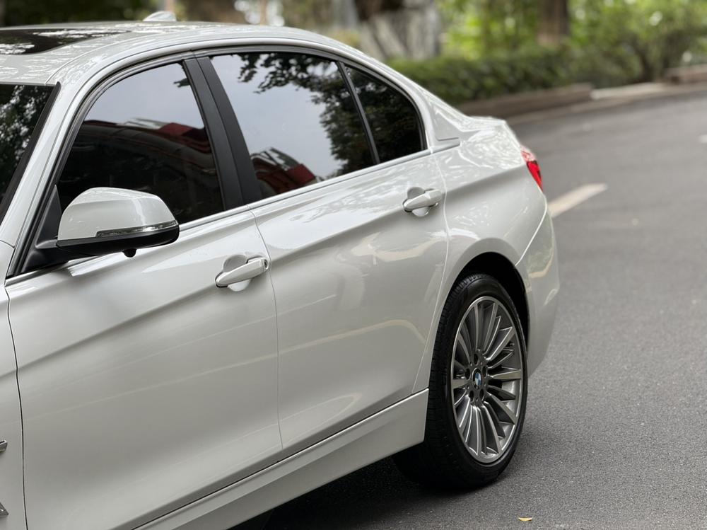 BMW 3 Series 2019 #9 BMW 3 Series 2019 car image #9