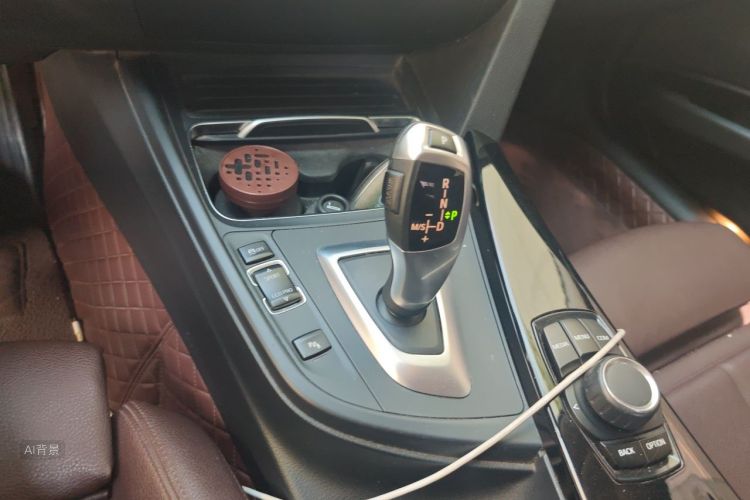 BMW 3 Series 2019 #16 BMW 3 Series 2019 car image #16
