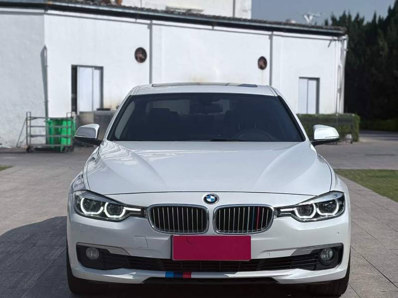 BMW 3 Series 2018 #2 BMW 3 Series 2018 car image #2