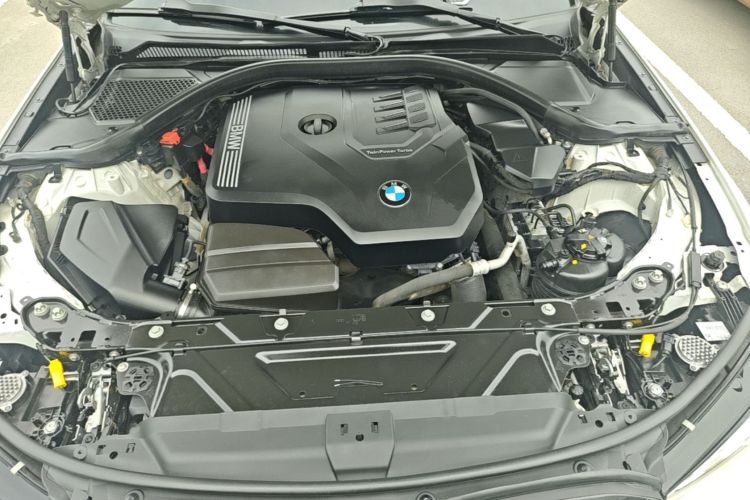 BMW 3 Series 2021 #20 BMW 3 Series 2021 car image #20