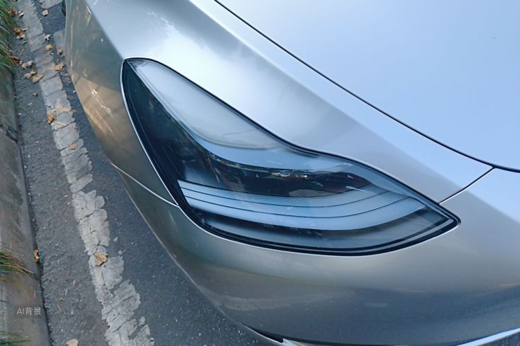 Tesla Model Y 2024 car image #8