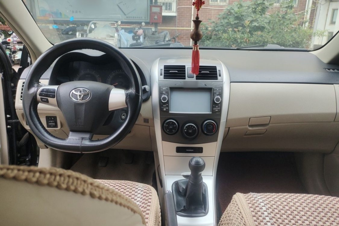 Toyota Corolla 2013 car image #21