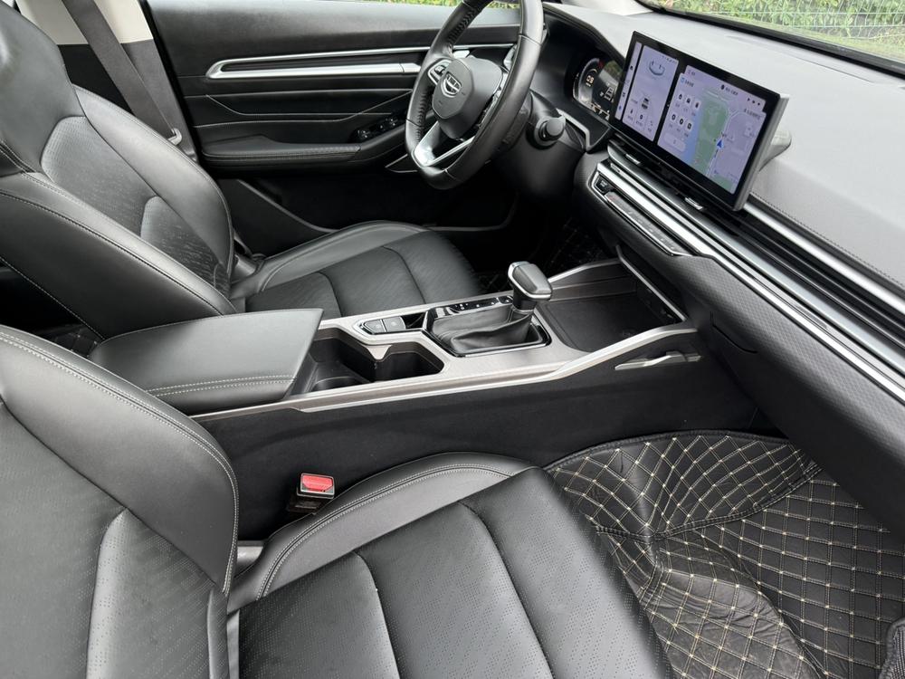GEELY Emgrand 2023 car image #13