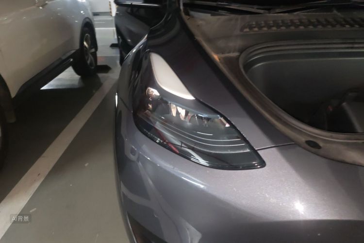 Tesla Model Y 2022 immagine di auto #8