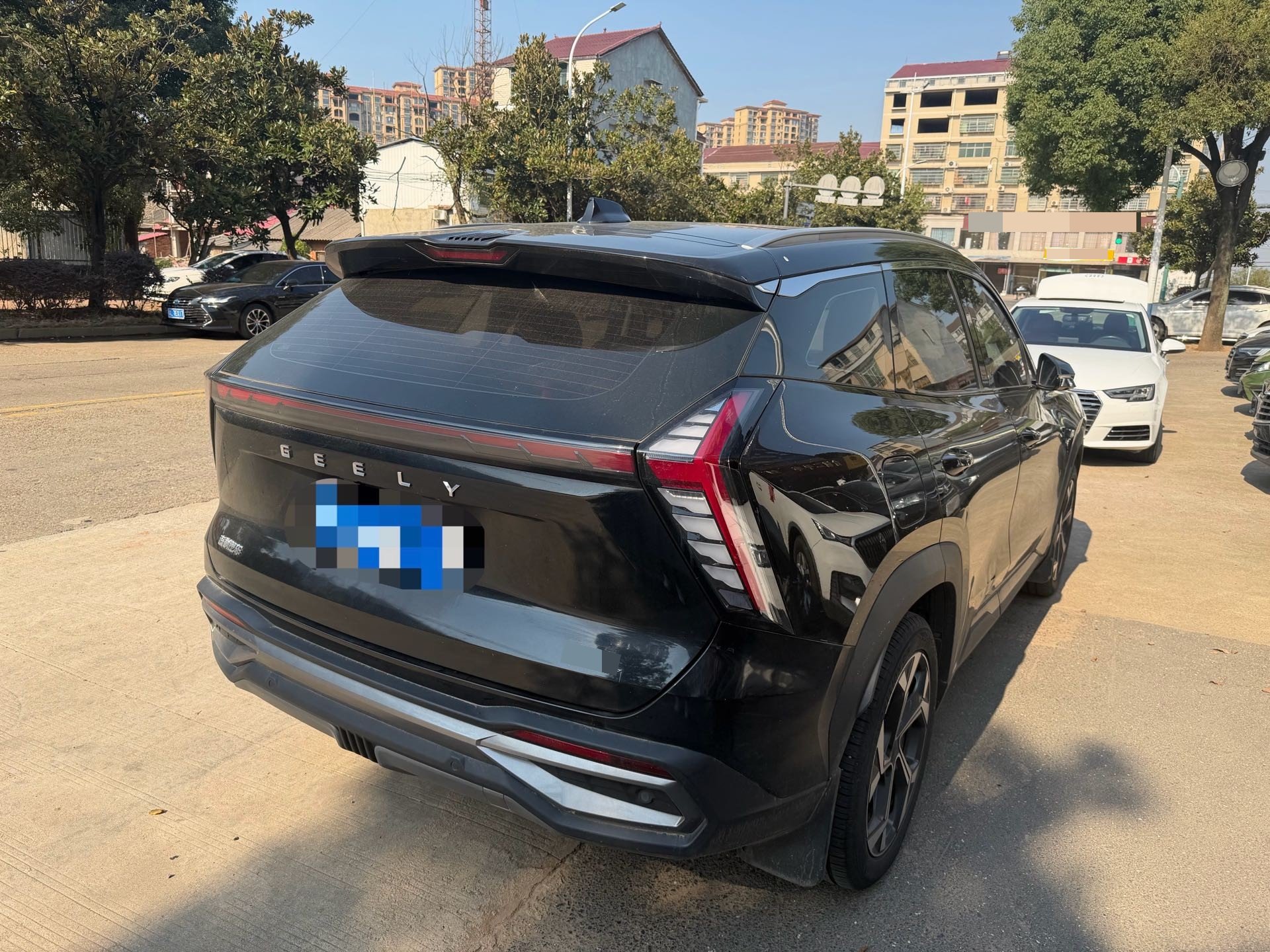 GEELY Boyue L 2023 صورة سيارة #9
