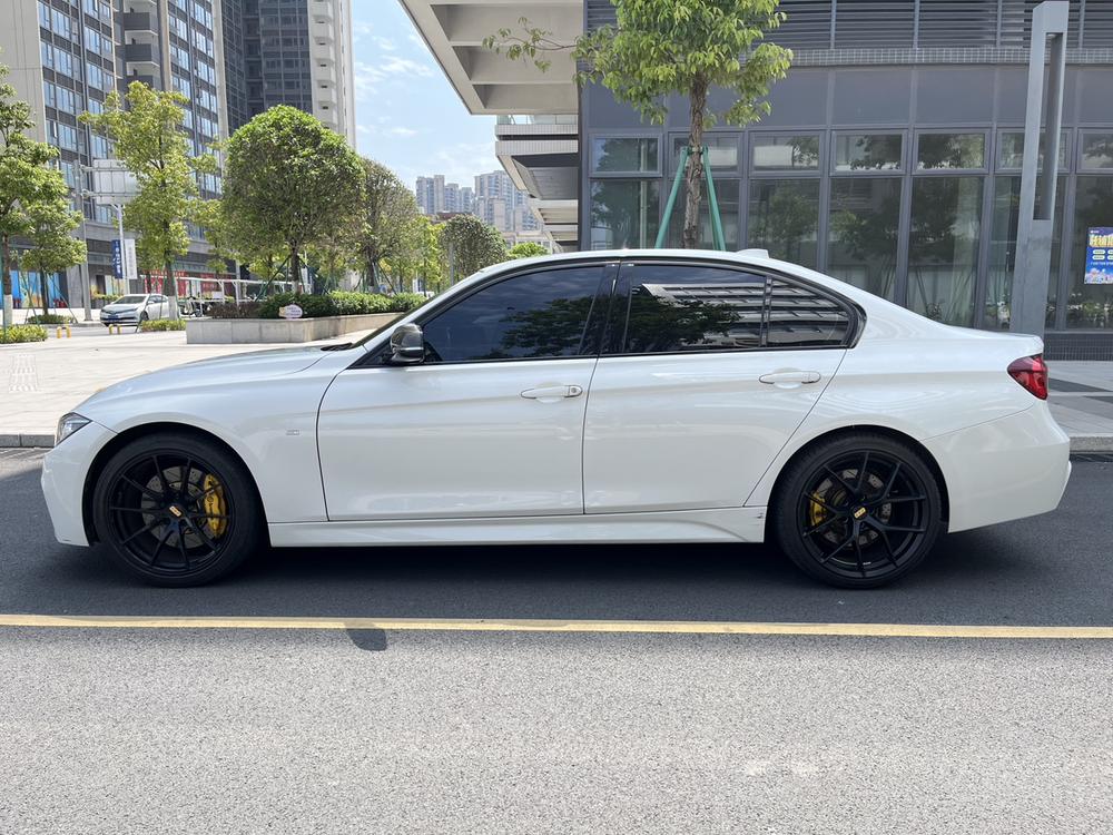 BMW 3 Series 2018 #4 BMW 3 Series 2018 car image #4