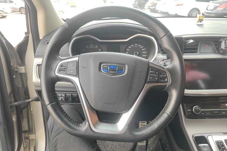 GEELY Emgrand GS 2018 car image #11