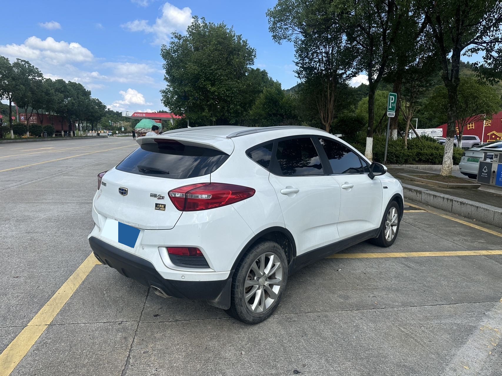 GEELY Emgrand GS 2018 car image #9