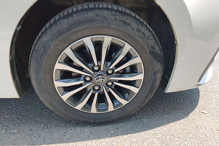 Toyota Corolla 2018 #9 Toyota Corolla 2018 car image #9