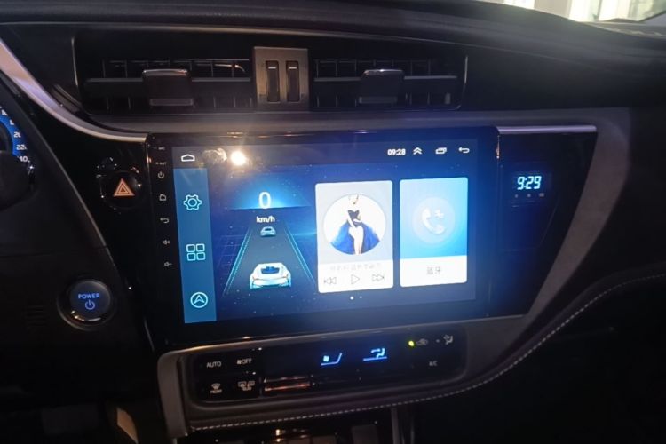 Toyota Corolla 2019 #13 Toyota Corolla 2019 car image #13