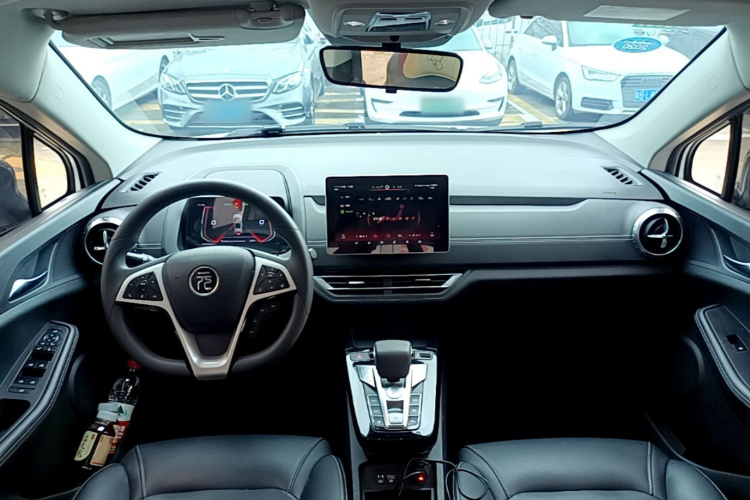BYD Yuan New Energy 2019 car image #10