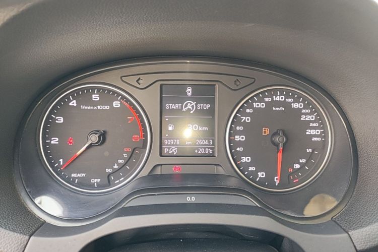 Audi A3 2016 car image #12