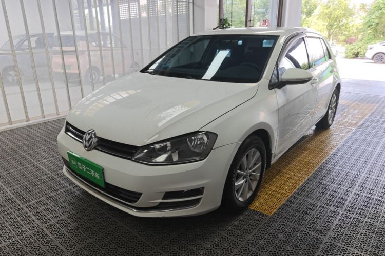 Volkswagen Golf 2016 car image #2