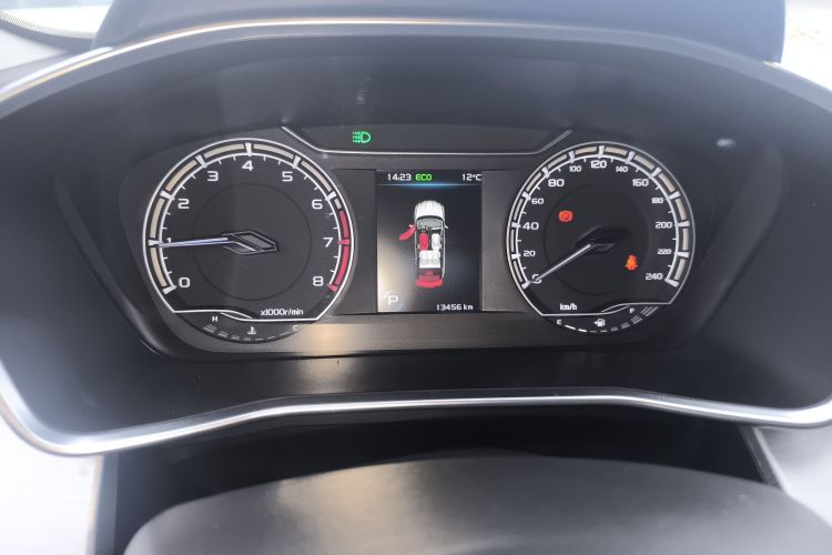 GEELY Coolray 2021 #12 GEELY Coolray 2021 car image #12