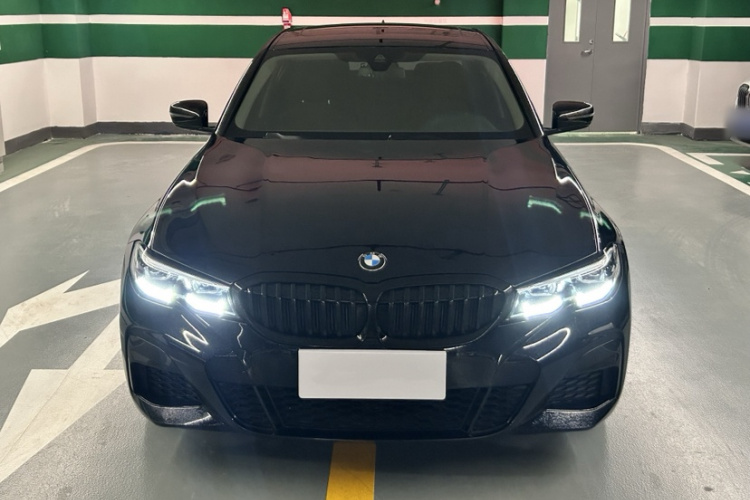 BMW 3 Series 2022 car image #6