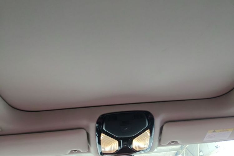 BMW 3 Series 2022 car image #20