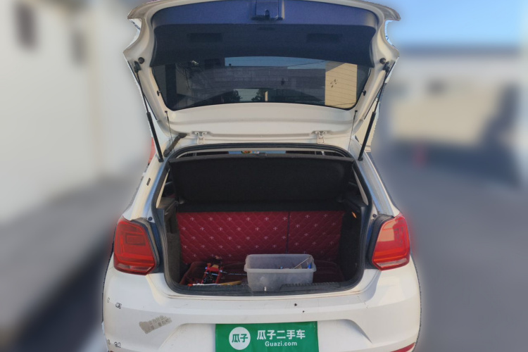 Volkswagen Polo 2019 car image #17
