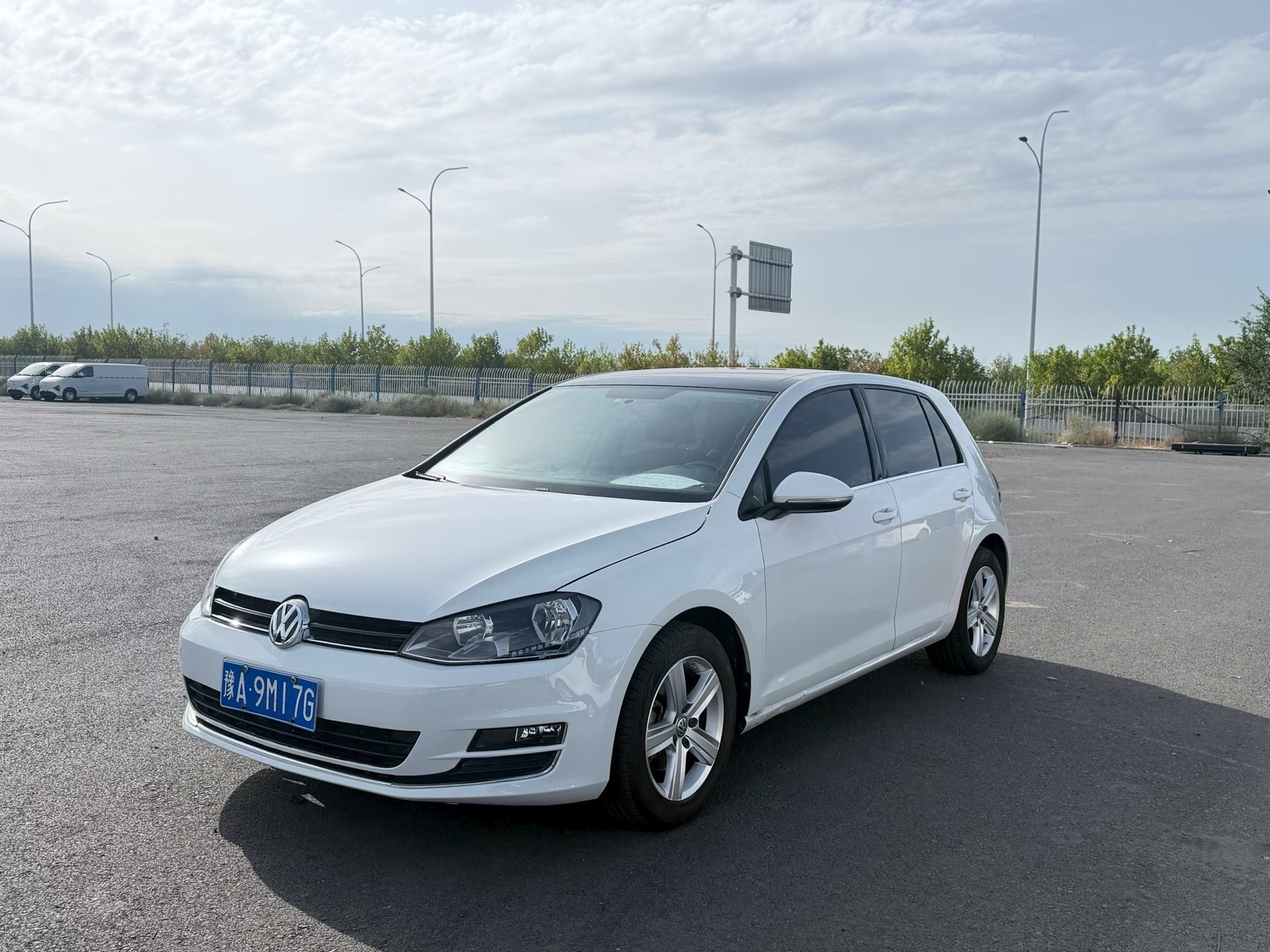Volkswagen Golf 2016 Volkswagen Golf 2016 car image