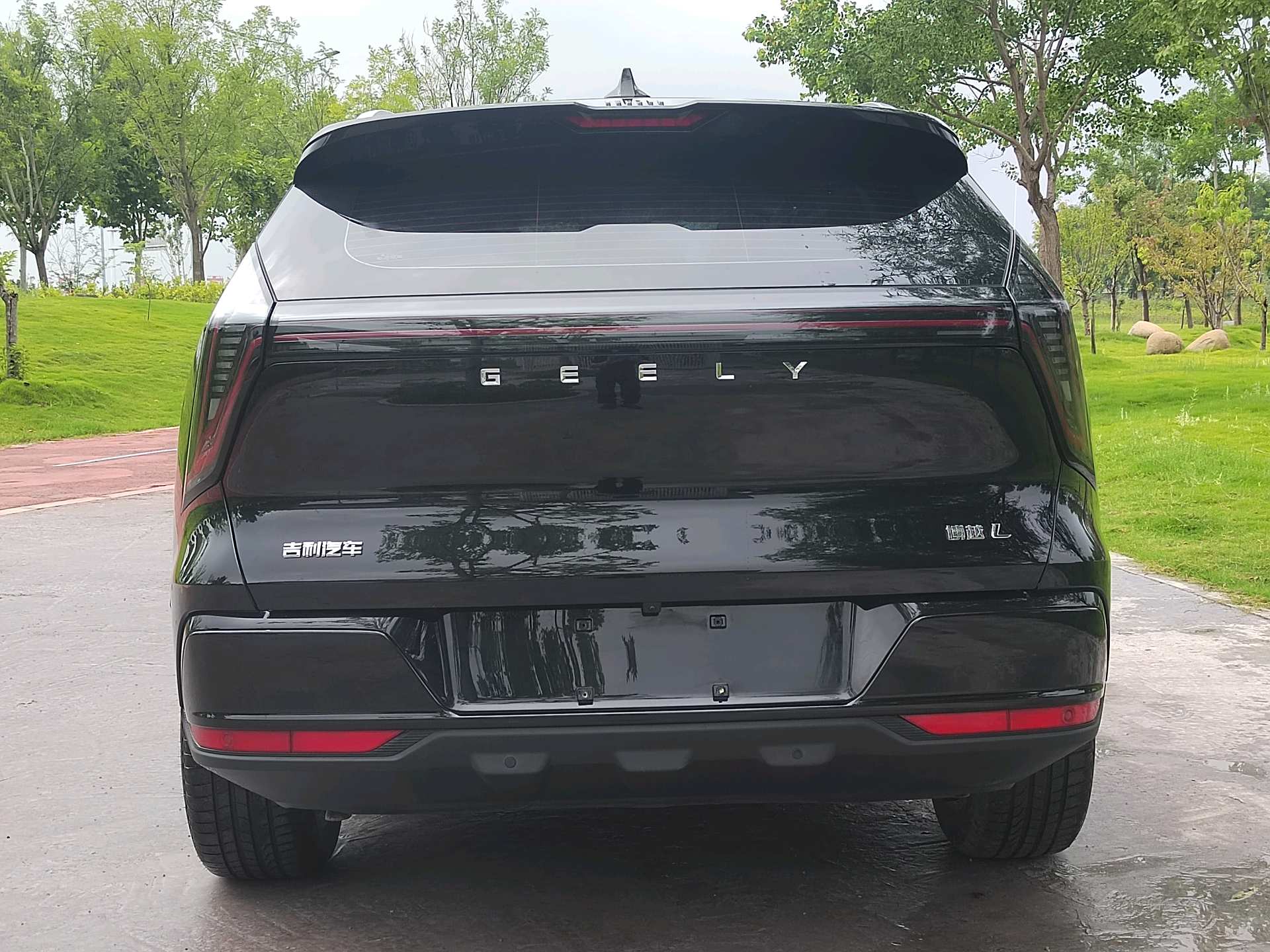 GEELY Boyue L 2025 car image #5