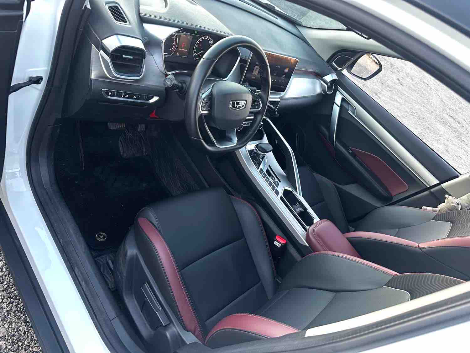 GEELY Coolray 2023 #5 GEELY Coolray 2023 صورة سيارة #5
