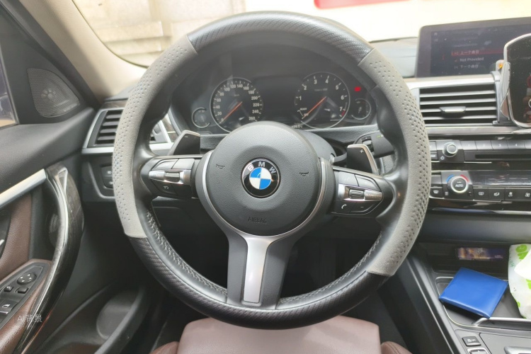 BMW 3 Series 2019 #12 BMW 3 Series 2019 car image #12