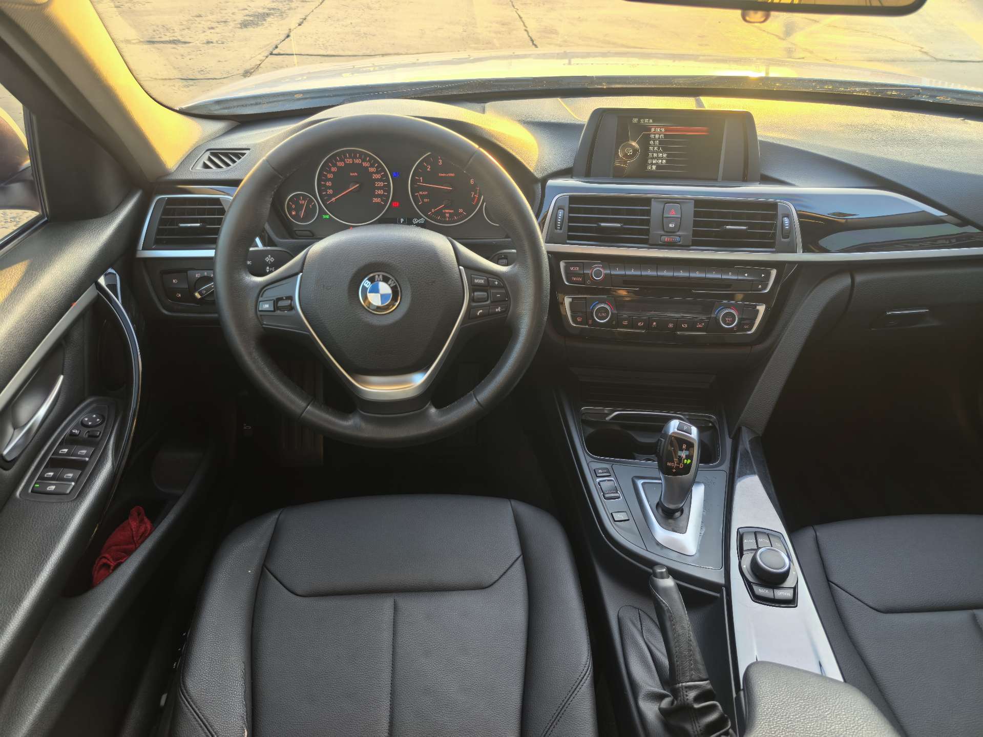 BMW 3 Series 2017 #15 BMW 3 Series 2017 car image #15