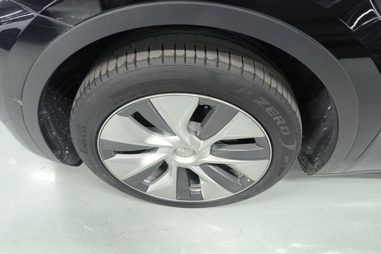 Tesla Model Y 2022 #4 Tesla Model Y 2022 car image #4