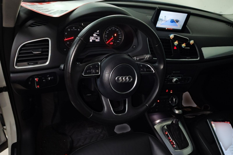 Audi Q3 2015 immagine di auto #10