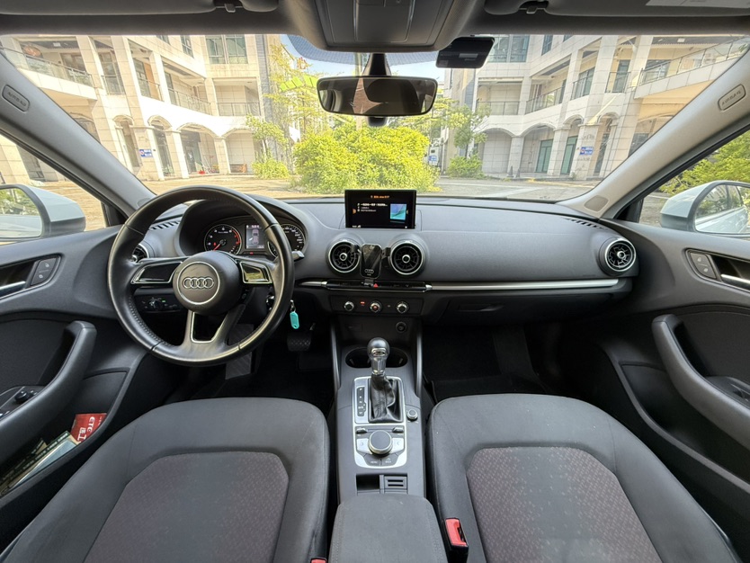Audi A3 2017 car image #5