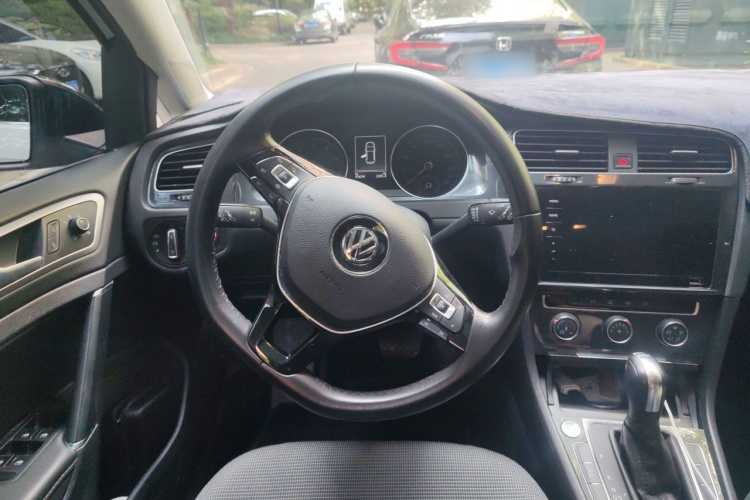 Volkswagen Golf 2020 imagem de carro #11