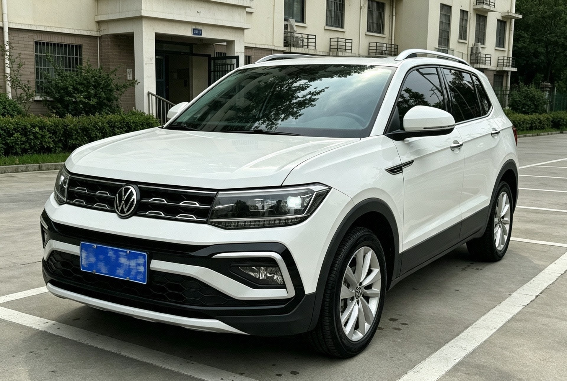 Volkswagen T-Cross 2020 Volkswagen T-Cross 2020 car image