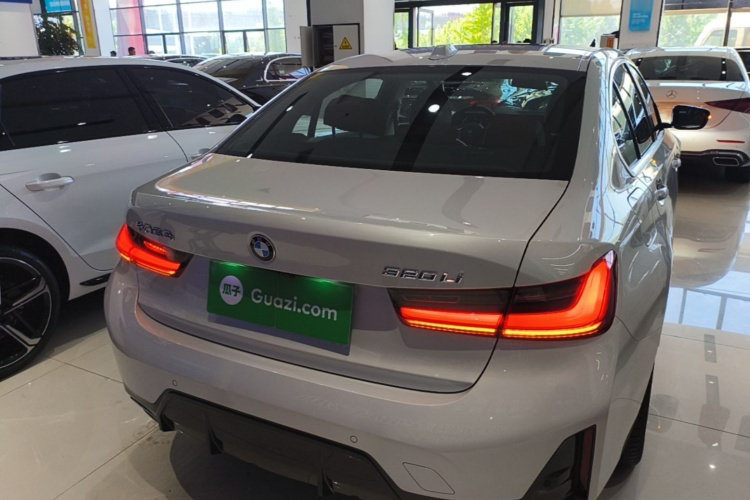 BMW 3 Series 2023 car image #4