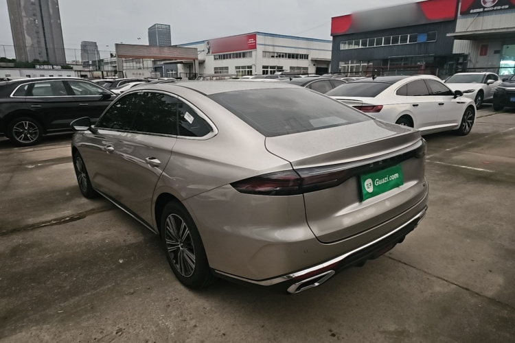 GEELY Emgrand 2026 #5 GEELY Emgrand 2026 immagine di auto #5