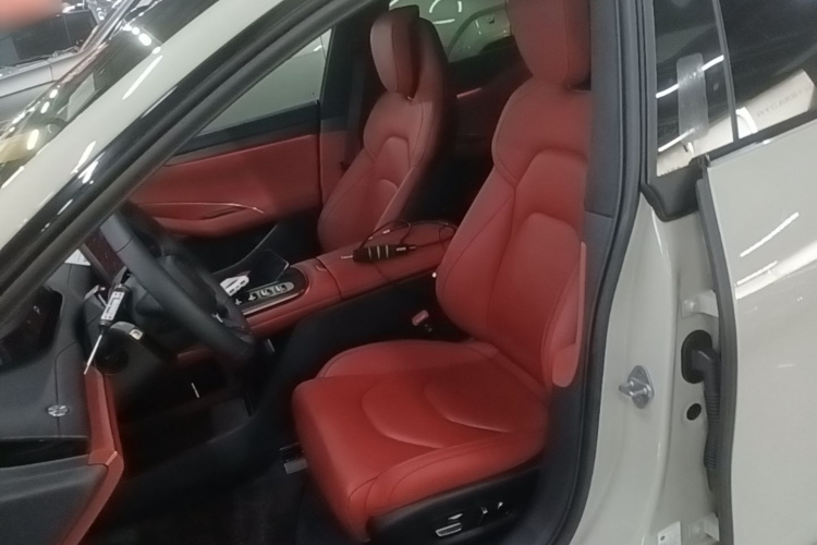 MI SU7 2025 car image #15