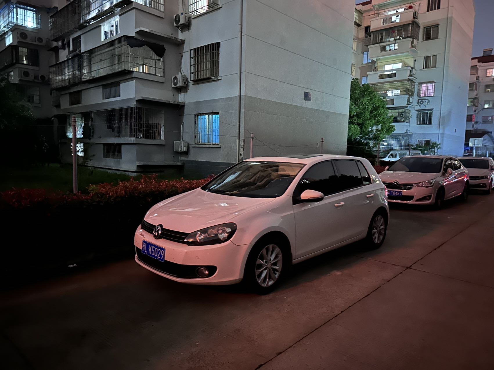 Volkswagen Golf 2011 Volkswagen Golf 2011 car image