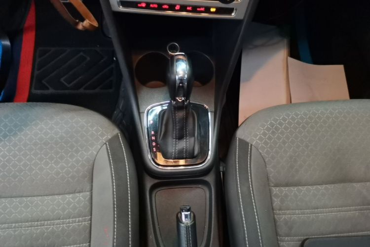 Volkswagen Polo 2016 #14 Volkswagen Polo 2016 car image #14