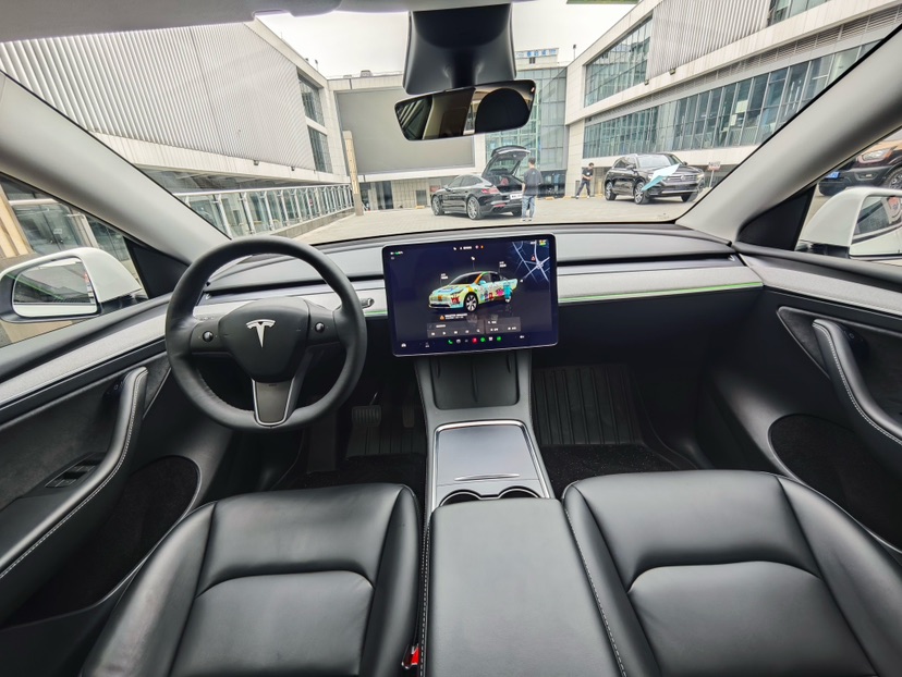 Tesla Model Y 2022 #8 Tesla Model Y 2022 car image #8