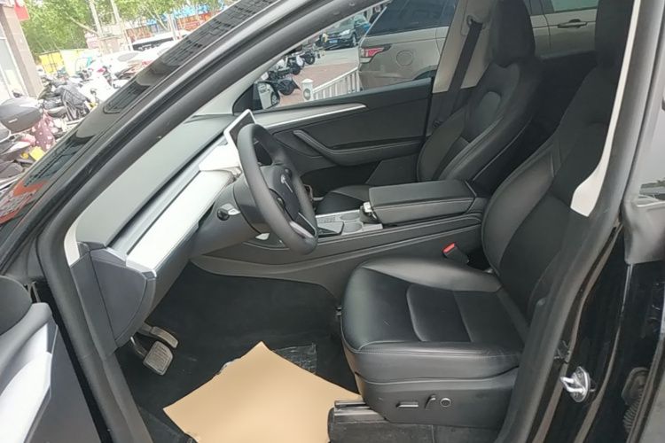 Tesla Model Y 2023 #15 Tesla Model Y 2023 immagine di auto #15